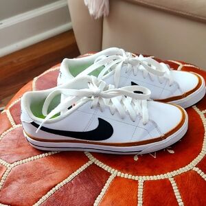 Nike Women's Court Legacy